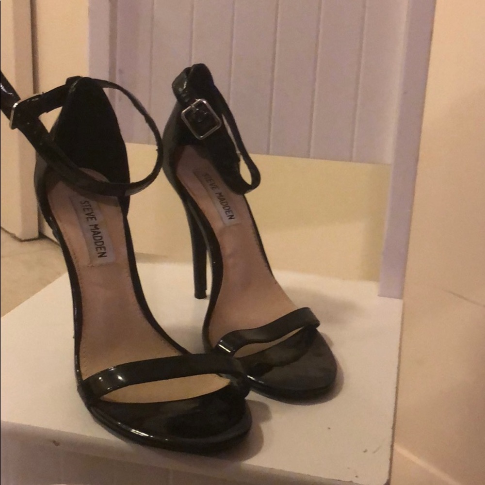 Steve Madden Shoes - Picture 2 of 2